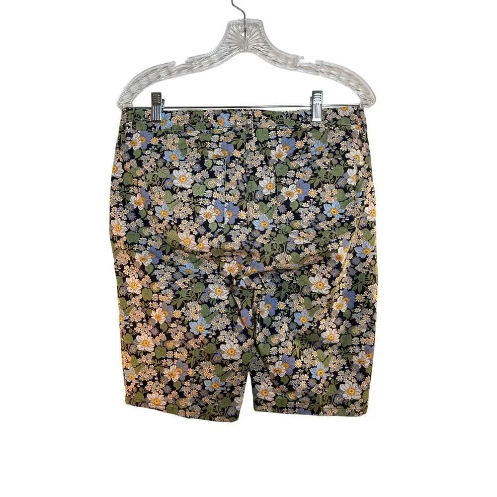BROOKS BROTHERS Women’s Floral Casual Bermuda Shorts / Size: 8